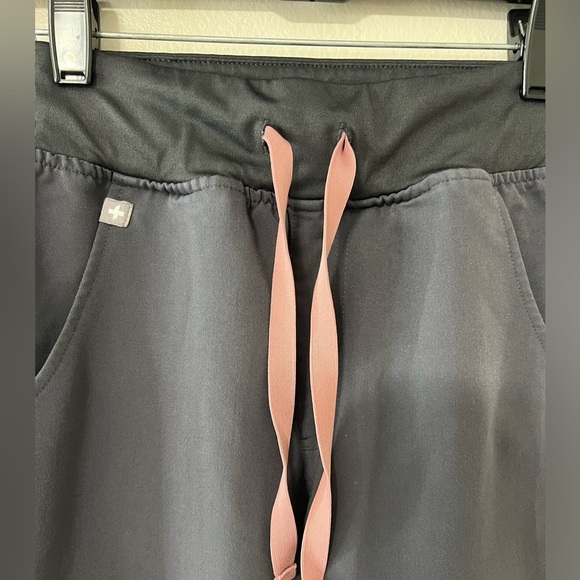 FIGS Technical Collection Gray Jogger Scrub Pants XS EUC - Picture 2 of 10